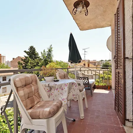 Apartment Ana 1684 Pula