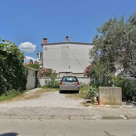 Apartment Ana 1684 Pula